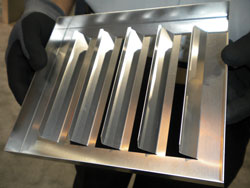 钣金加工企业如何通过引进自动化折弯成型设备降低生产成本，提高产品质量？-中山开云·官方网站登陆入口-开云(中国)-开云·官方网站登陆入口-开云(中国)